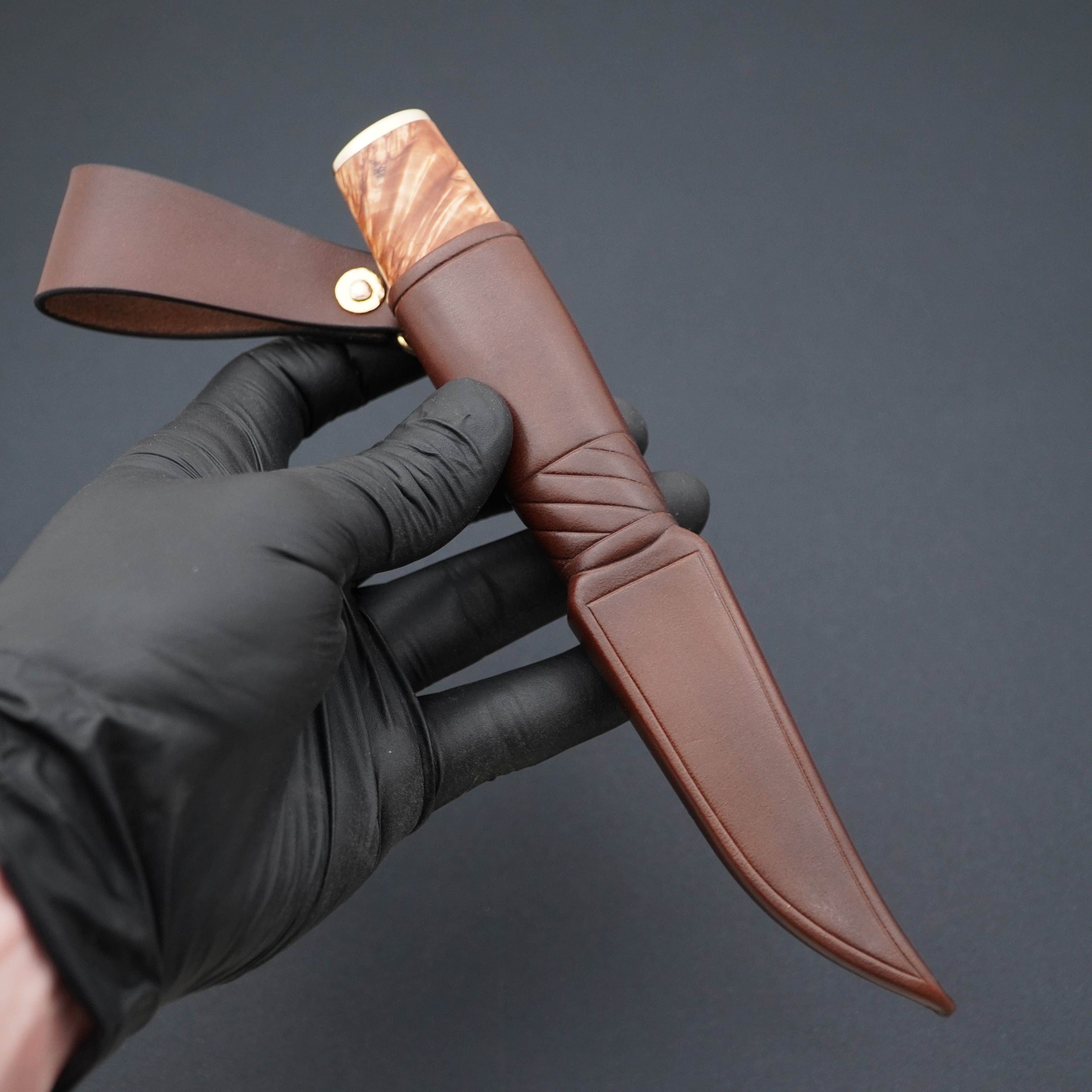 Puukko, Magnacut, stabilized X-cut curly birch