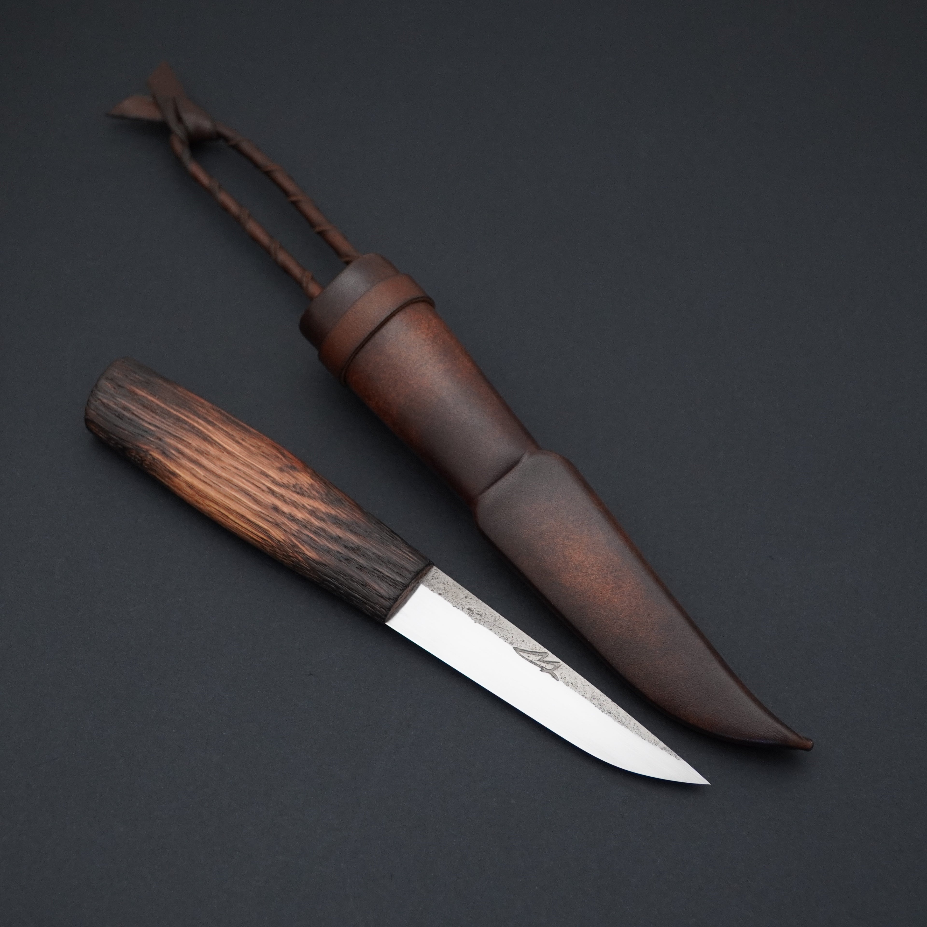 Puukko, poltettu tammi