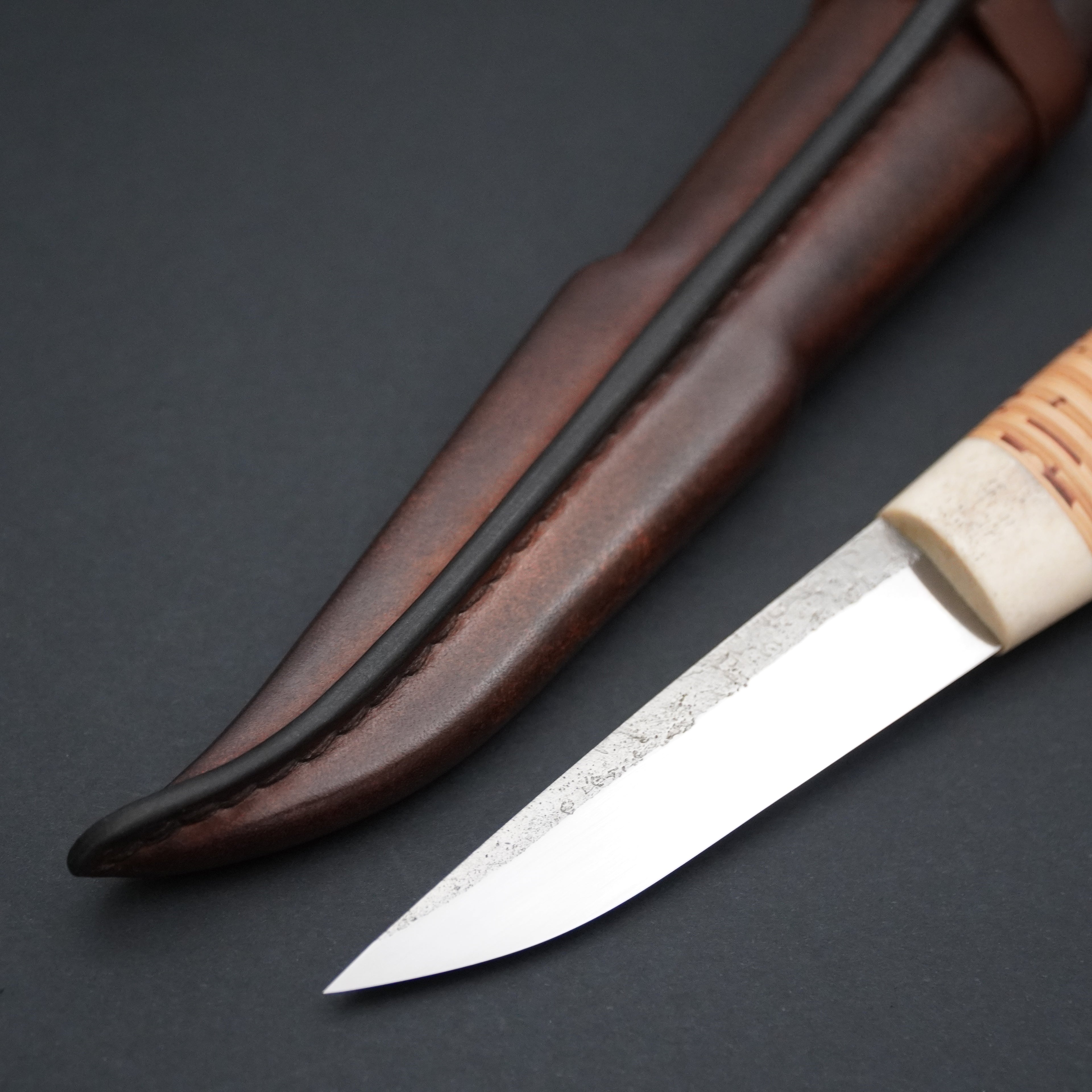 Puukko, moose antler/birch bark