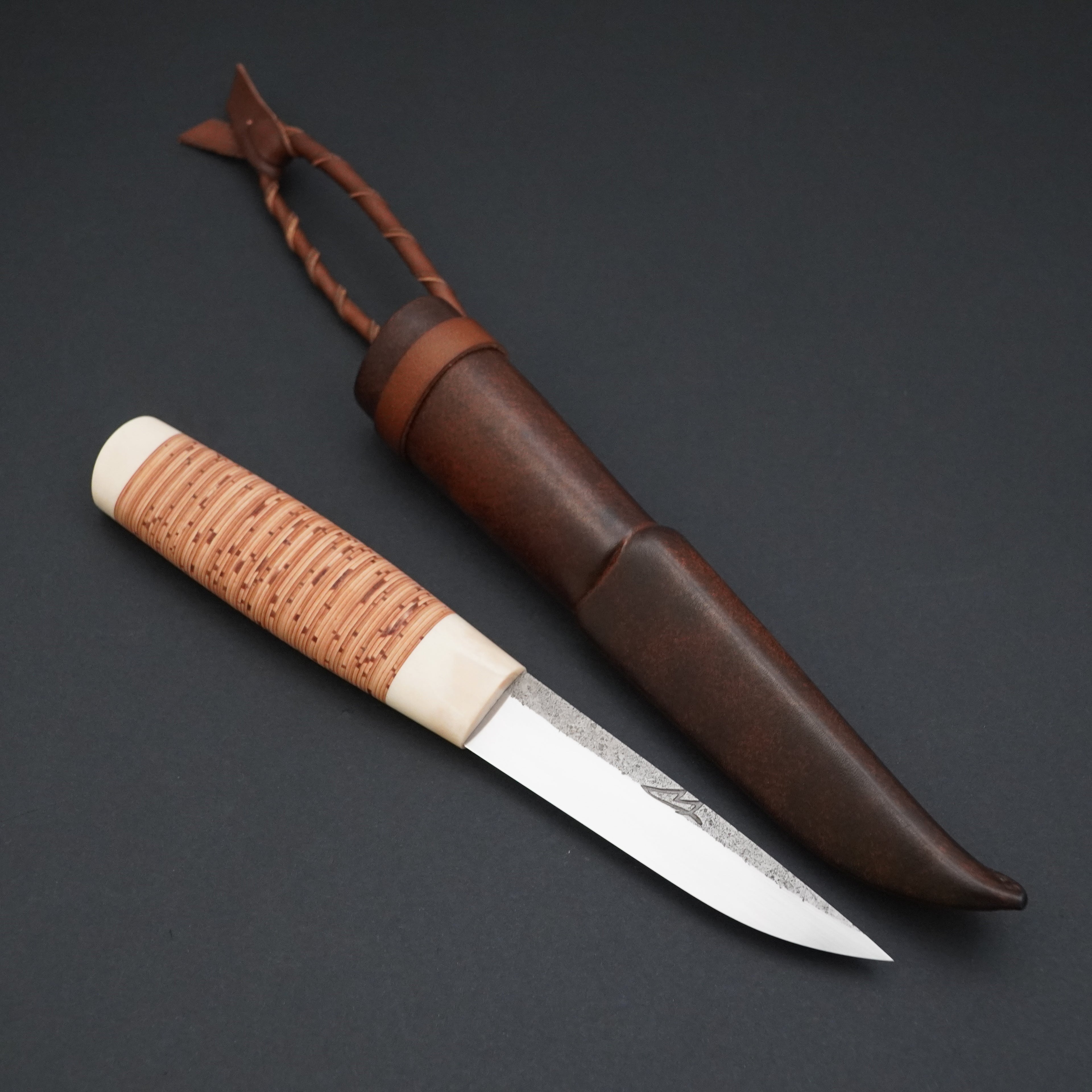 Puukko, peuransarvi/tuohi