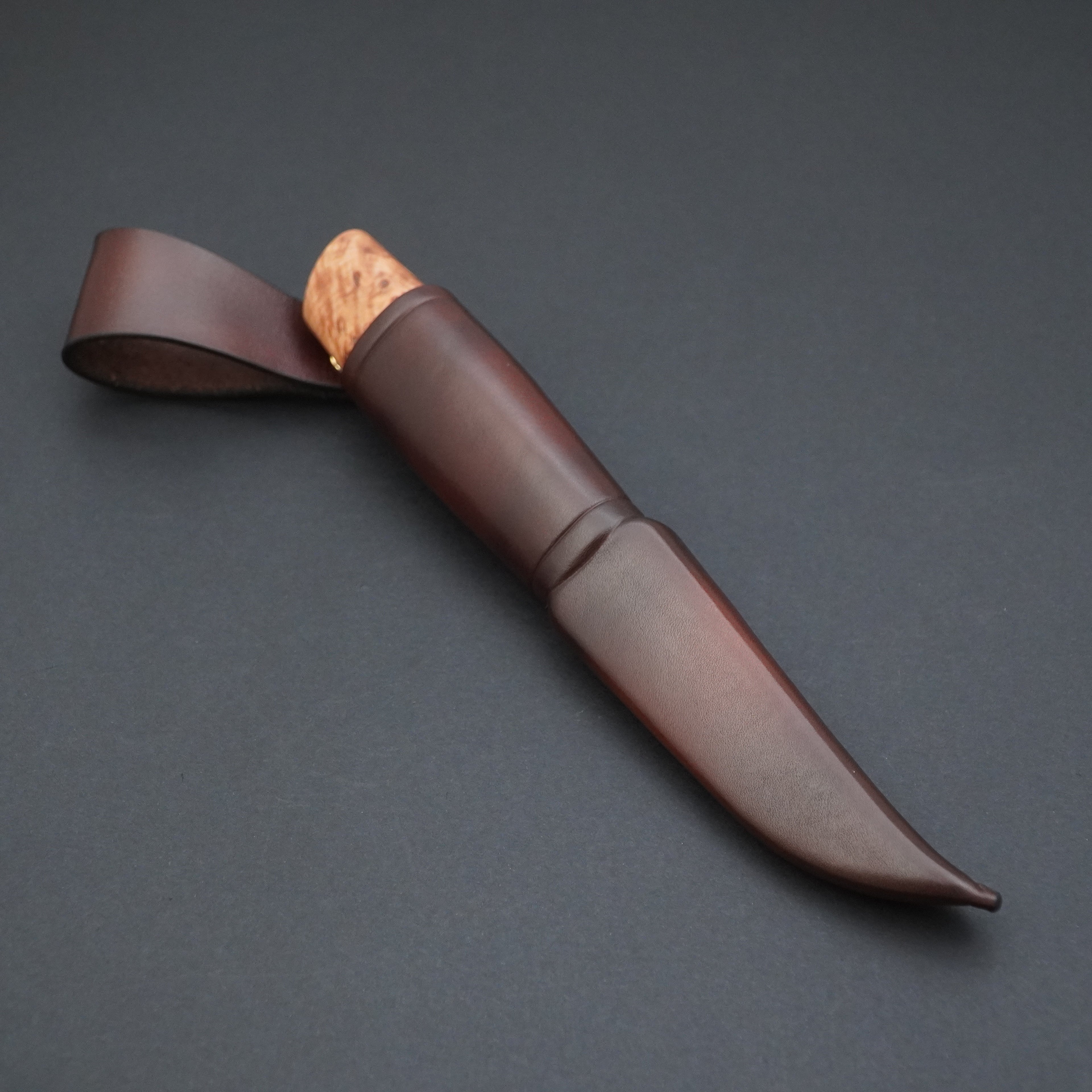 Puukko, lehmuksen juuripahka
