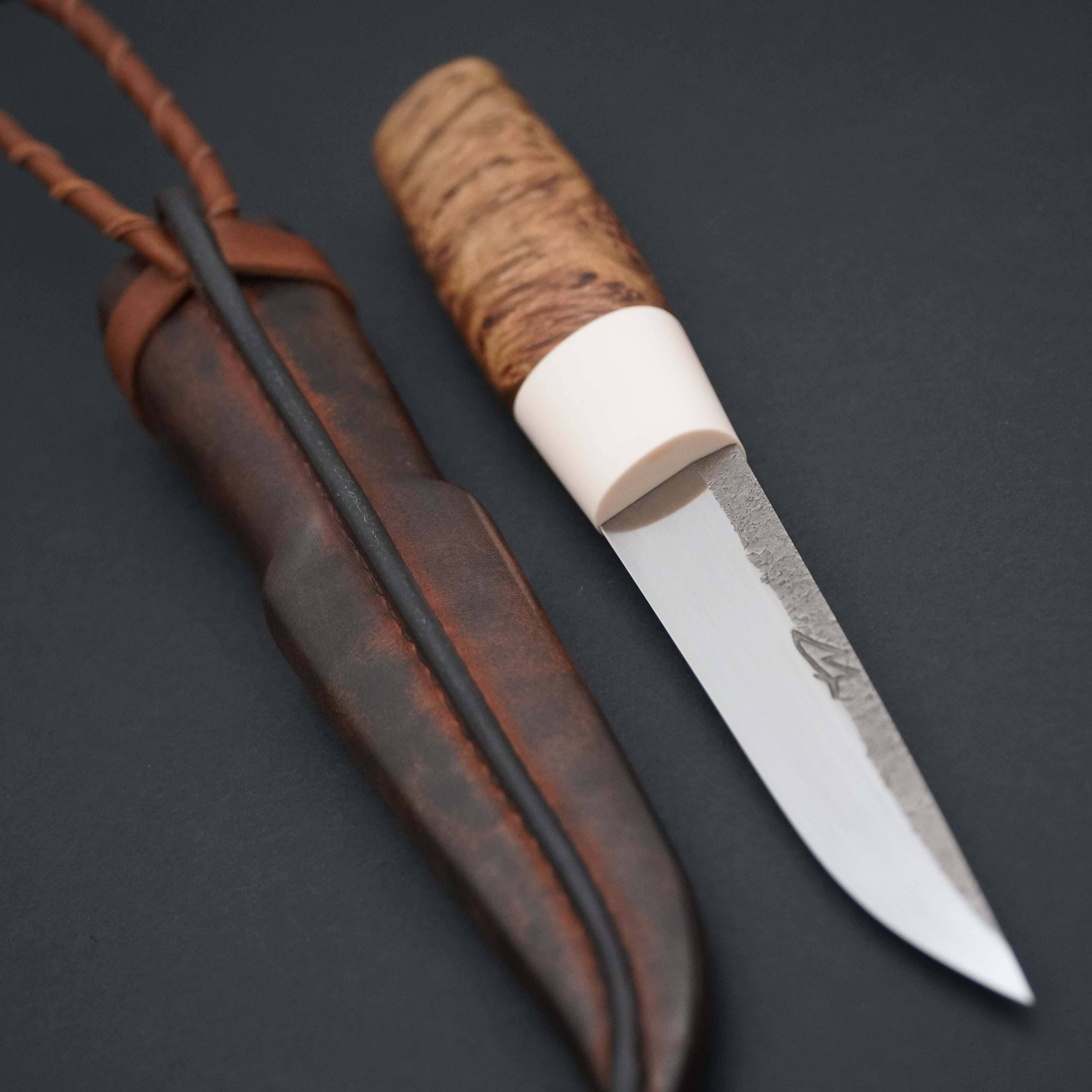 Puukko, elforyn/lehmuksen juuripahka