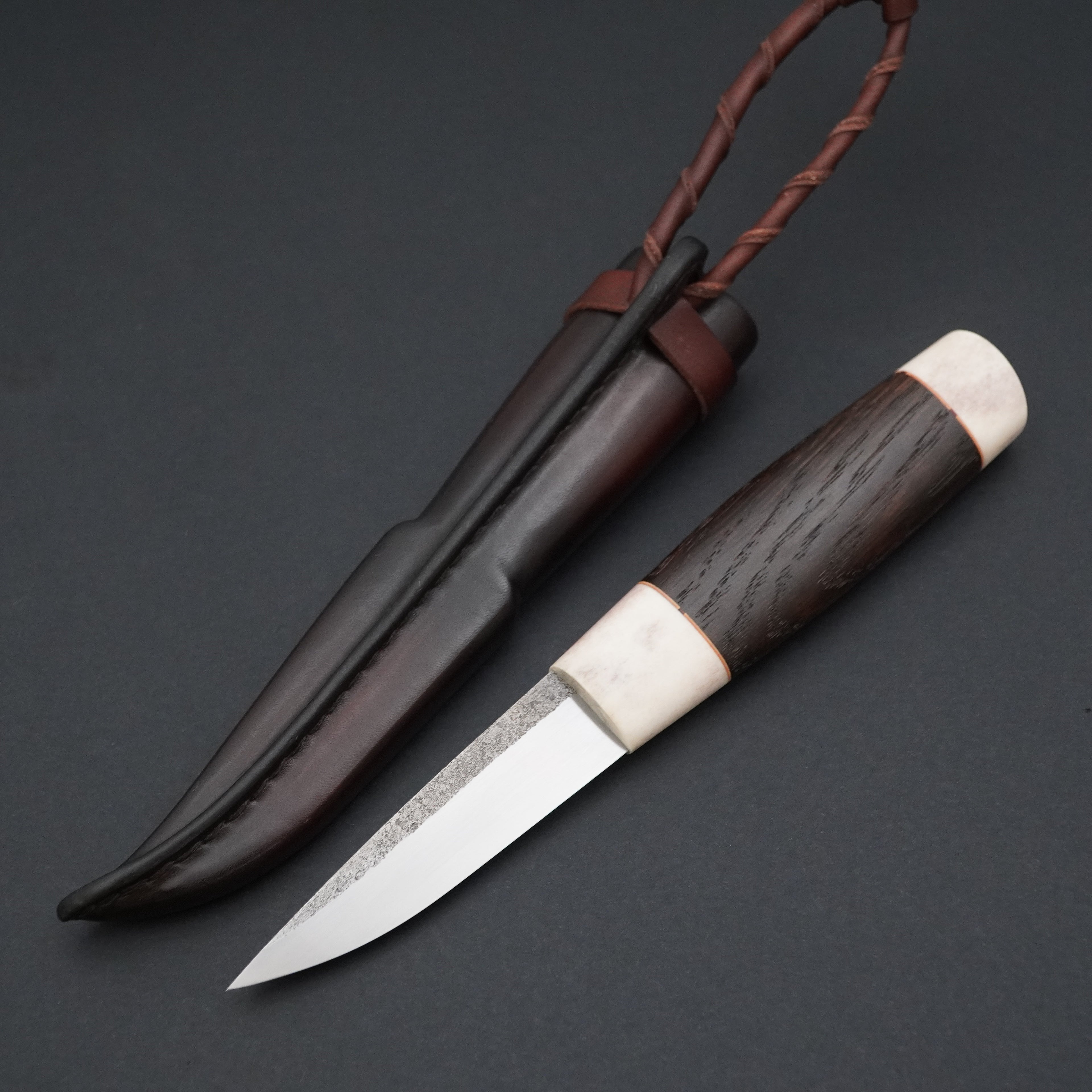 Puukko, hirvensarvi/savutammi