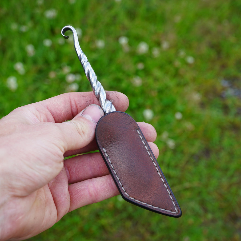 Leather sheath for a Kiridashi