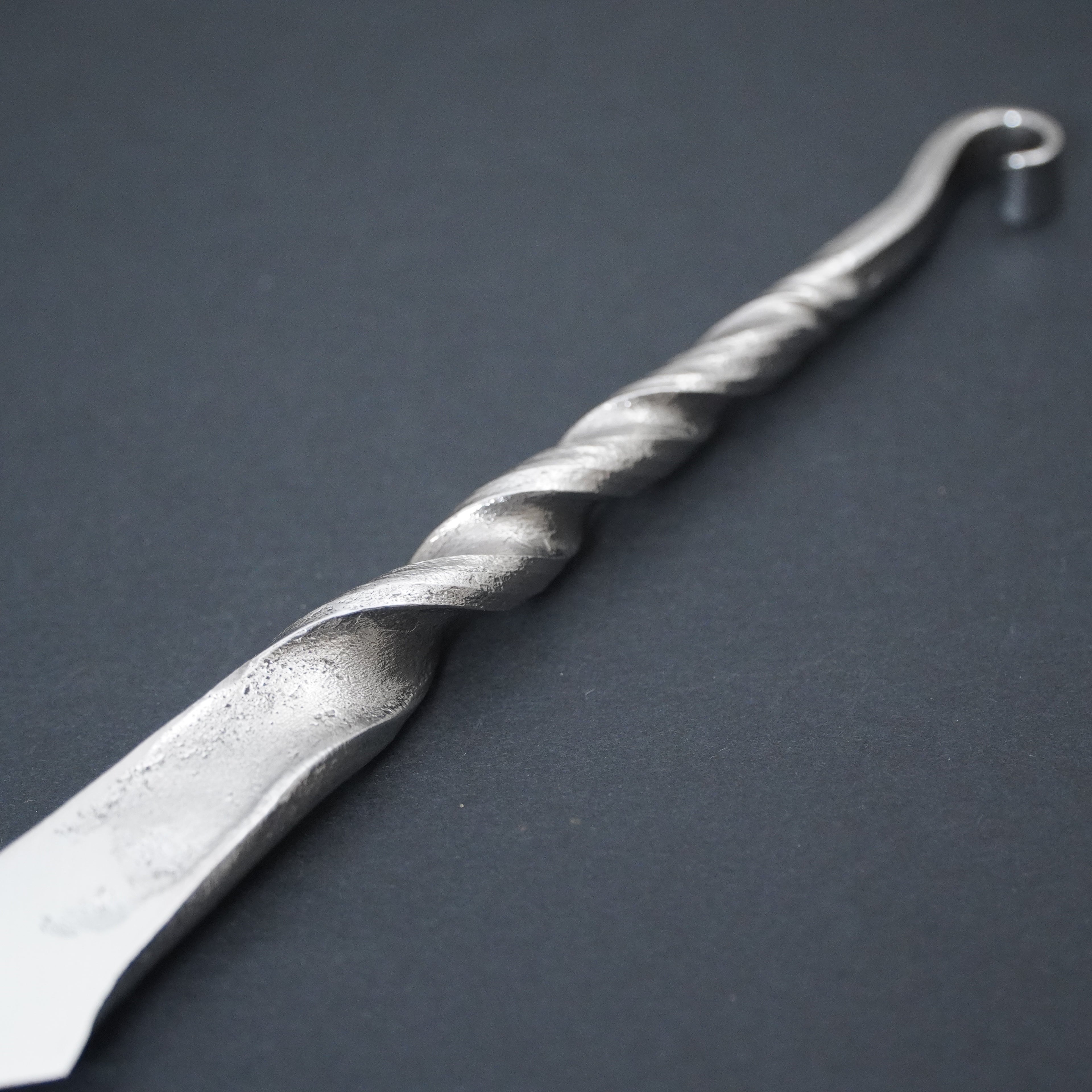 Kiridashi, right handed