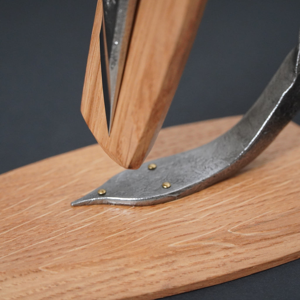 Magnetic knife stand