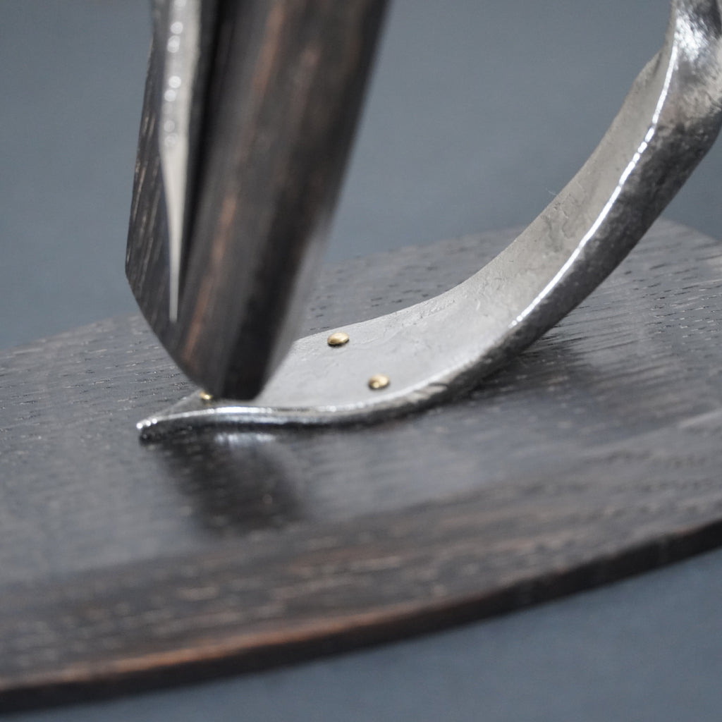 Magnetic knife stand