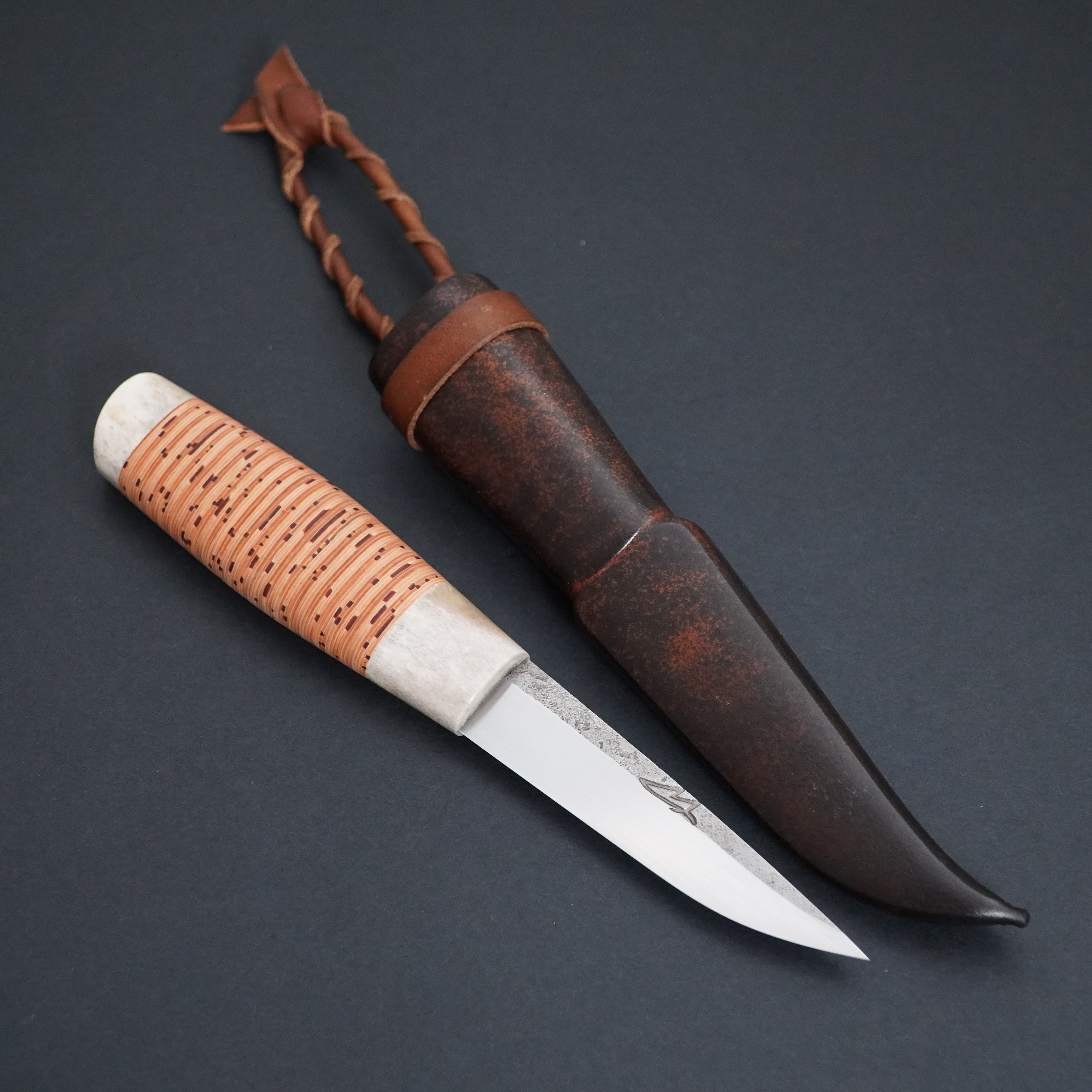 Puukko, moose antler/ birch bark