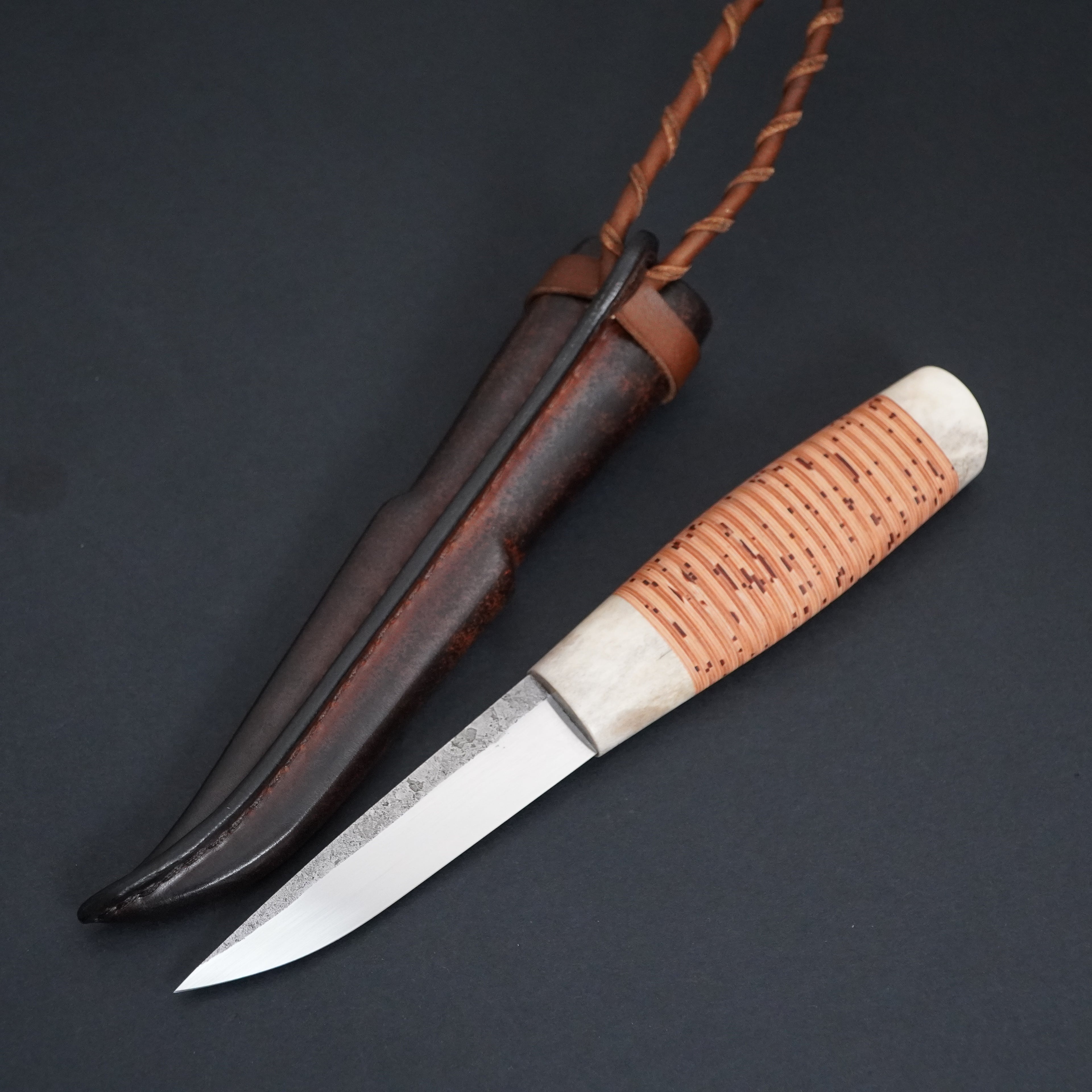 Puukko, moose antler/ birch bark