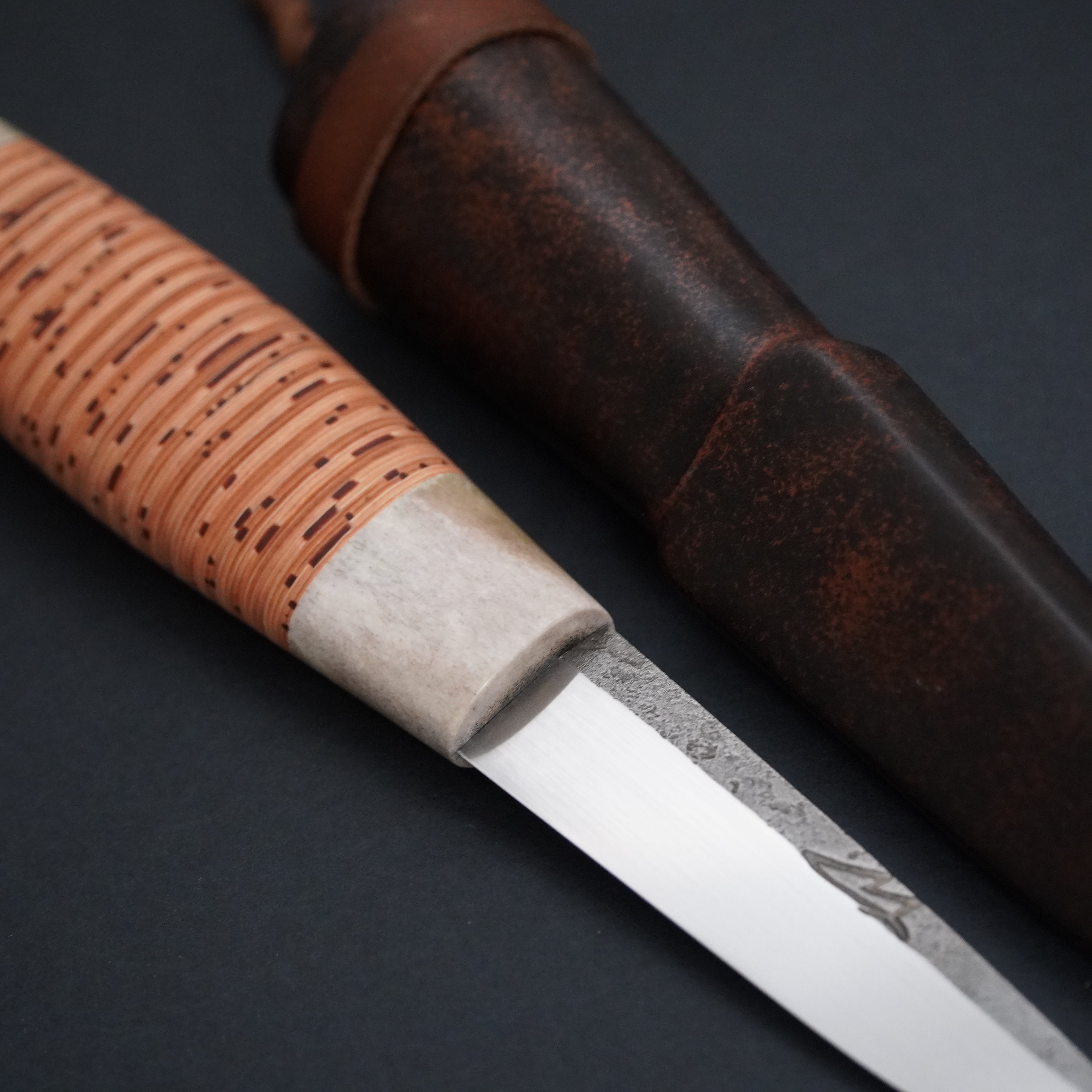 Puukko, moose antler/ birch bark