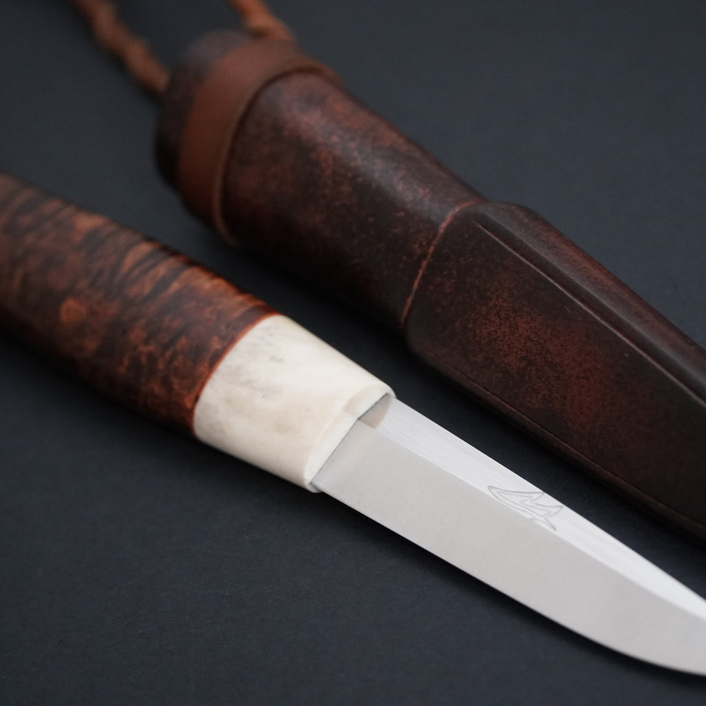 Magnacut puukko, moose antler/curly birch