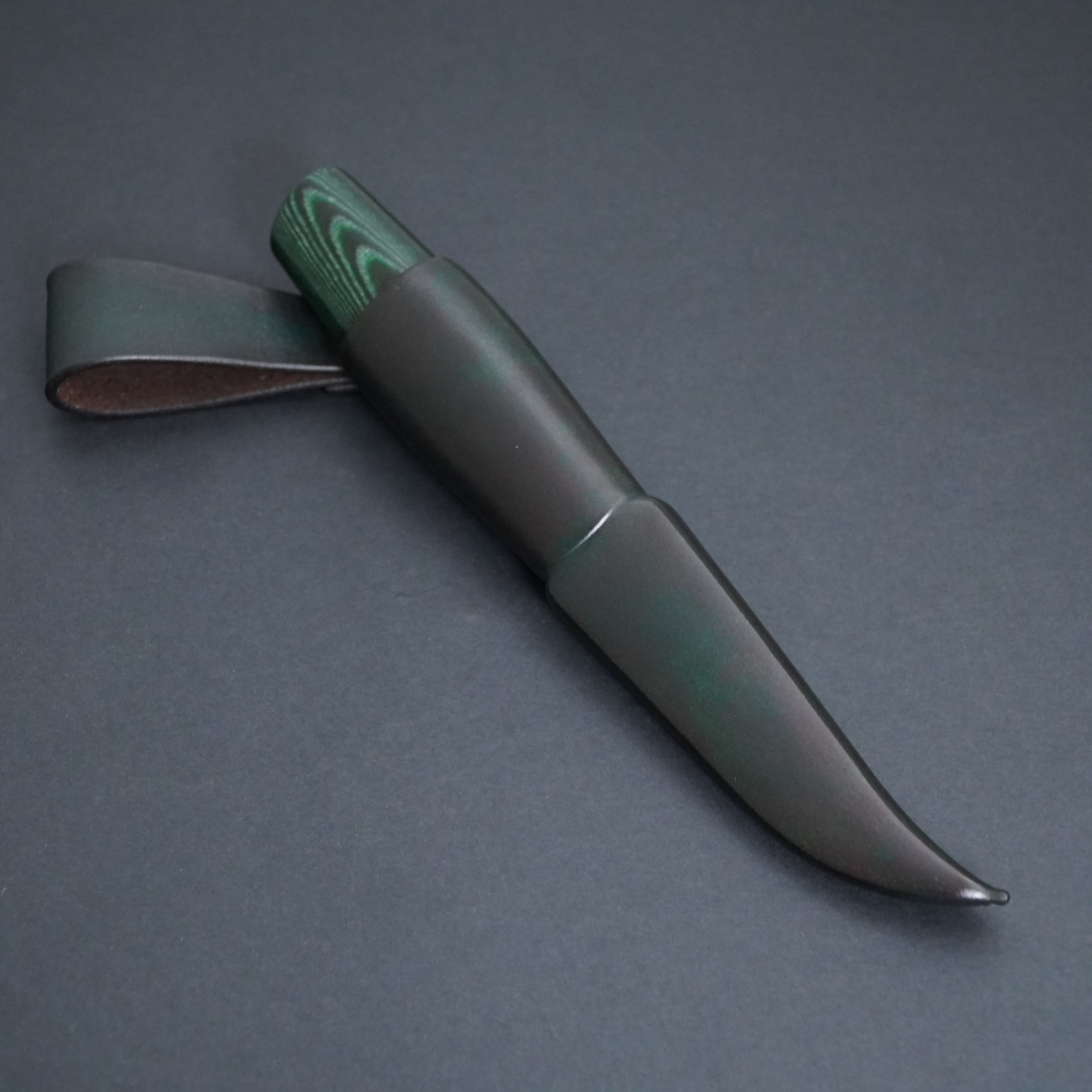 Magnacut Puukko, Micarta/elforyn