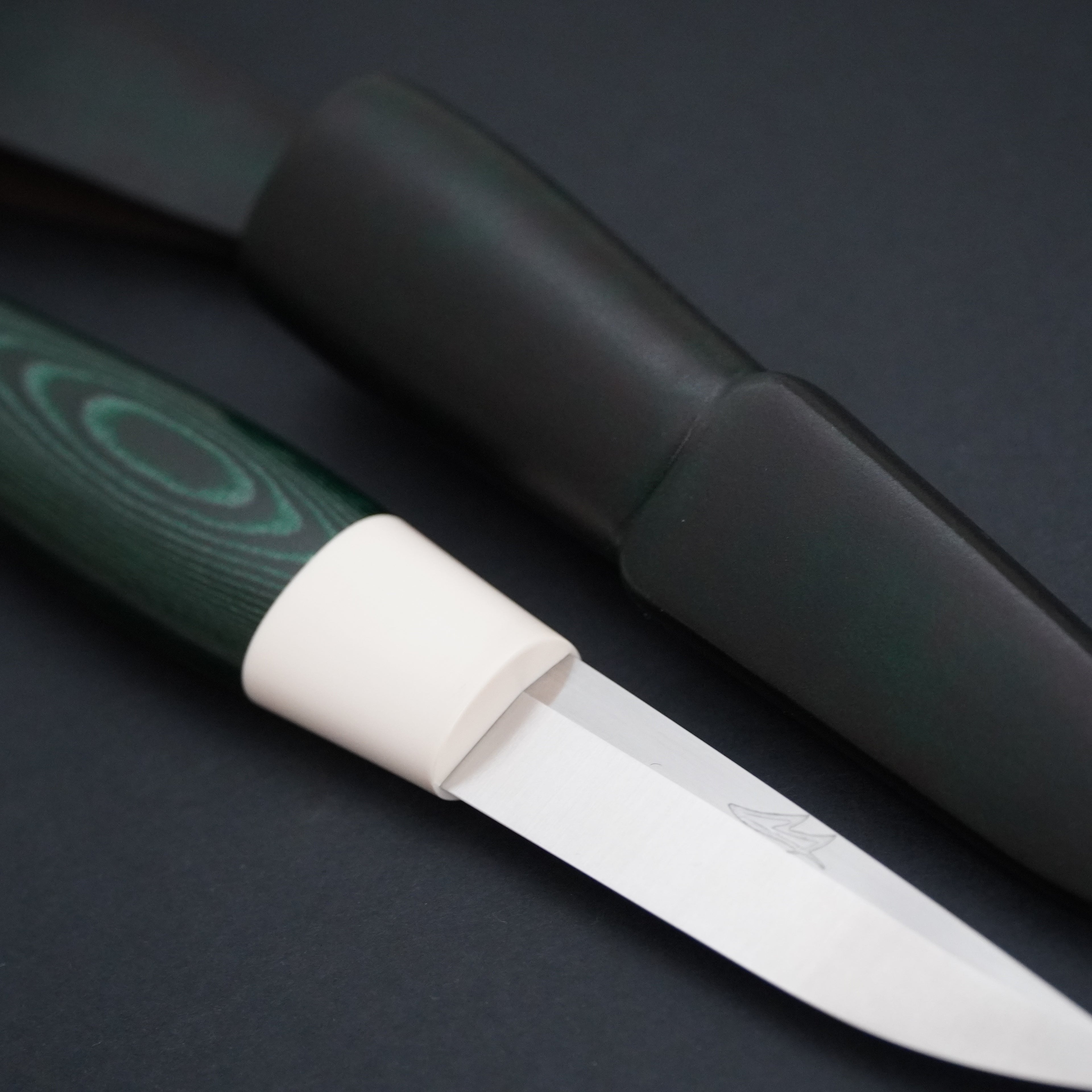 Magnacut Puukko, Micarta/elforyn